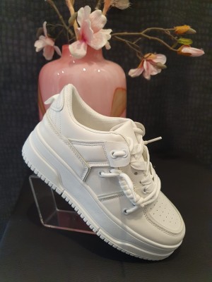 Sneaker all white kayla