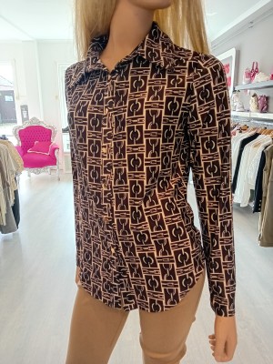 By swan travelstof blouse musthave  print Coffee HS 8797