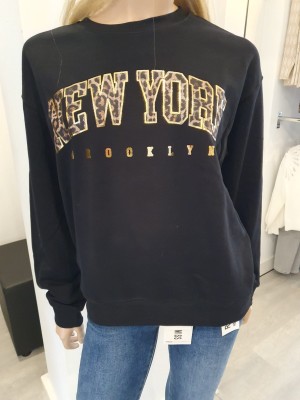 Sweater newyork panterprint zwart